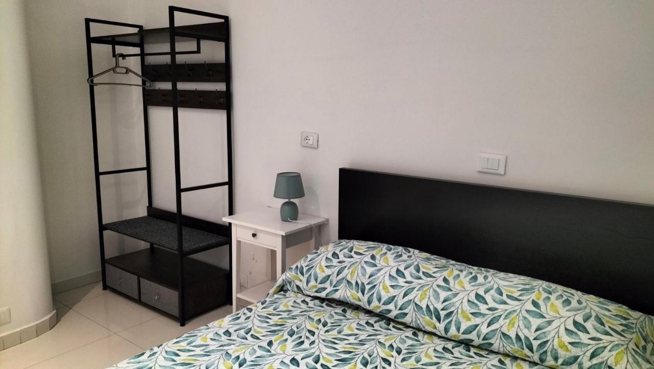 The House Fiera Di Roma Aeroporto Fiumicino Bed & Breakfast Понте Галерия Екстериор снимка