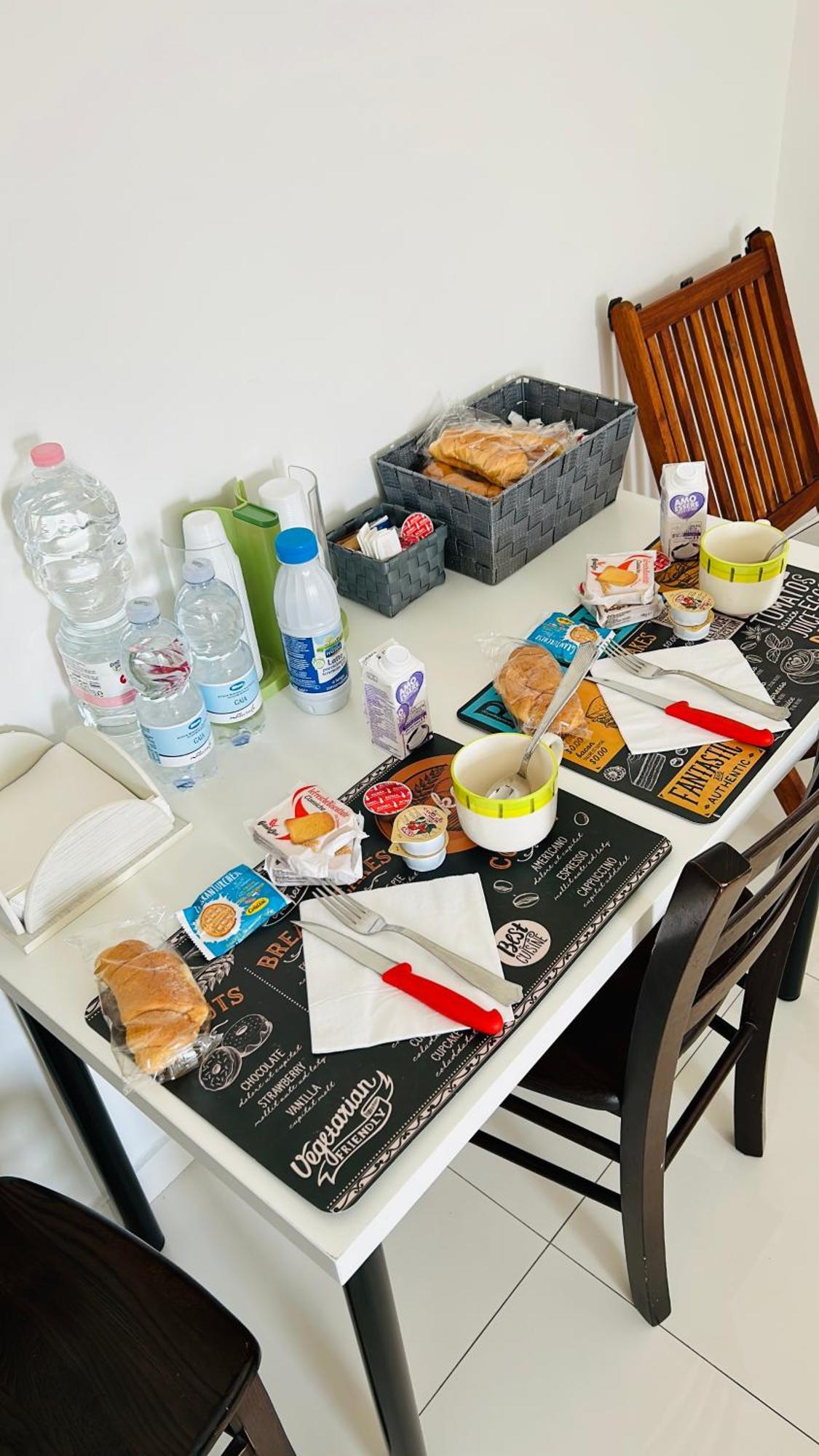 The House Fiera Di Roma Aeroporto Fiumicino Bed & Breakfast Понте Галерия Екстериор снимка