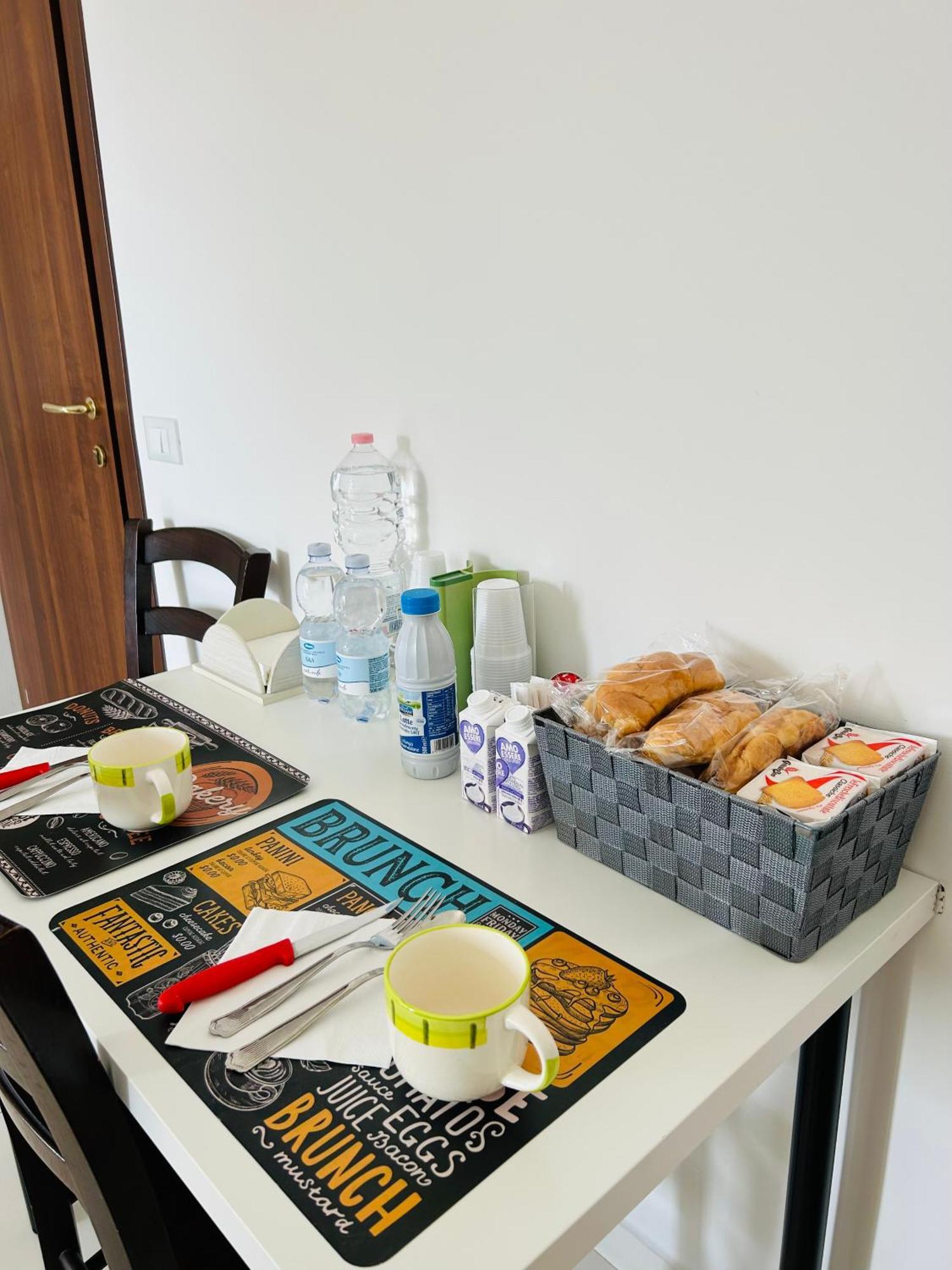 The House Fiera Di Roma Aeroporto Fiumicino Bed & Breakfast Понте Галерия Екстериор снимка