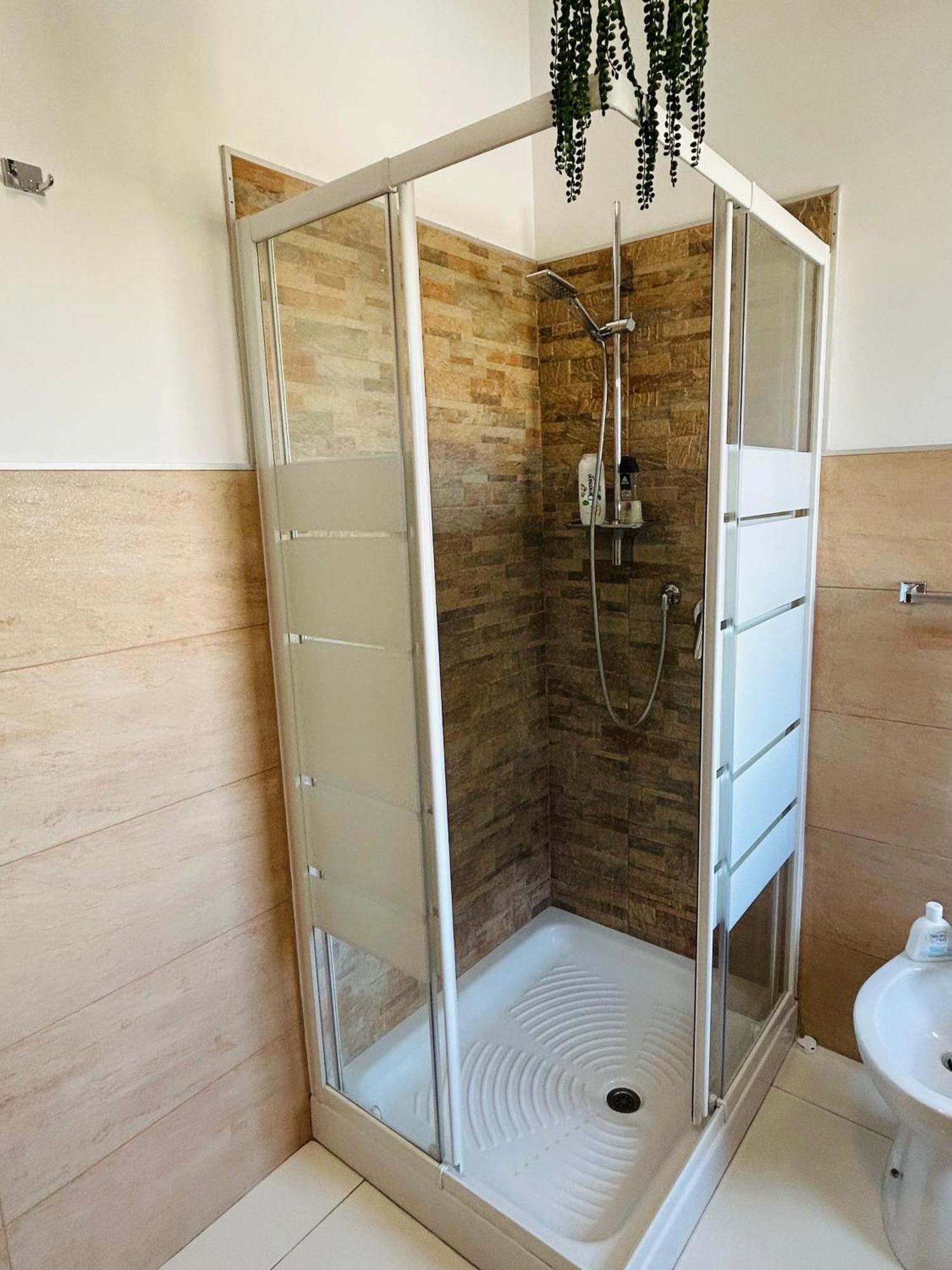 The House Fiera Di Roma Aeroporto Fiumicino Bed & Breakfast Понте Галерия Екстериор снимка
